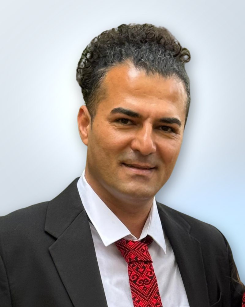 Kamal Ebrahimnezhad, Inhaber von Alan Reinigung